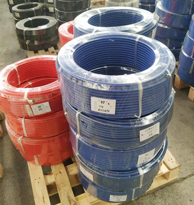 8mm Blue SS braided ptfe hose.jpg 8mm Blue SS braided ptfe hose.jpg